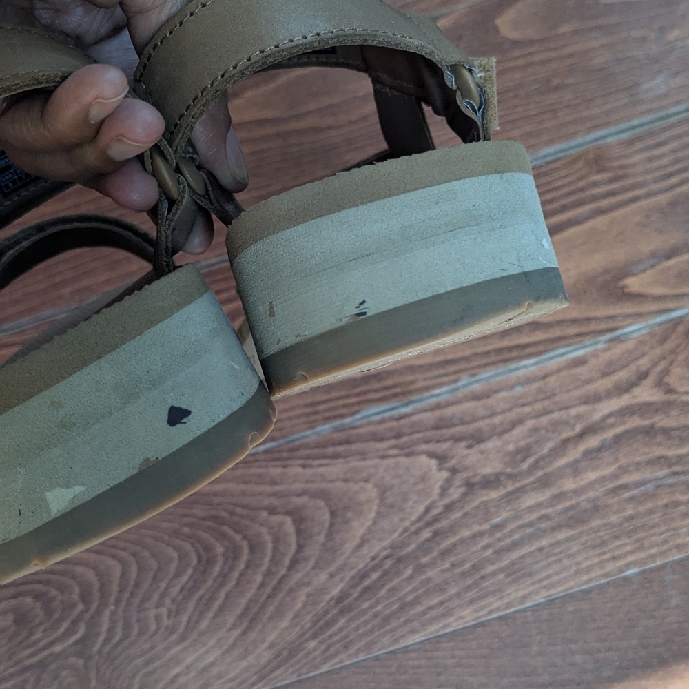 Teva Brown Tan Platform Sport Sandals - Picture 8 of 13